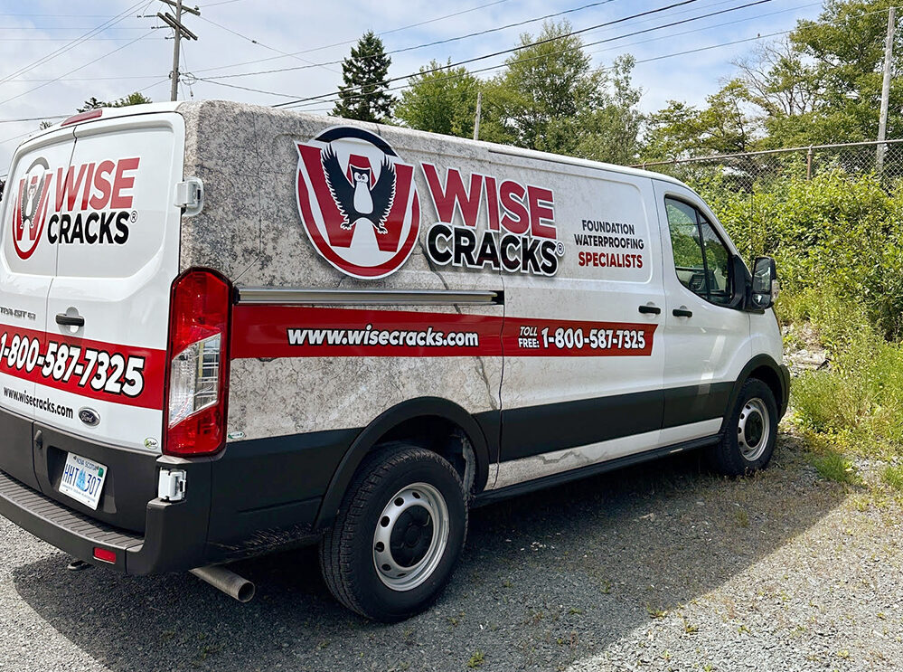 Wise Cracks van
